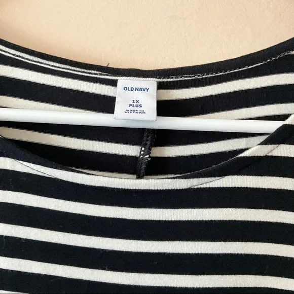 Old Navy Striped Dress - Picture 4 of 9